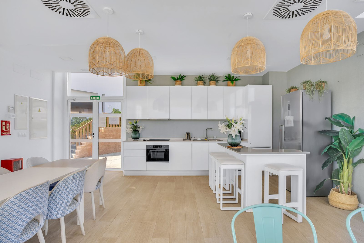 9366be48407099af9164d0c1f58e95c4 - 23