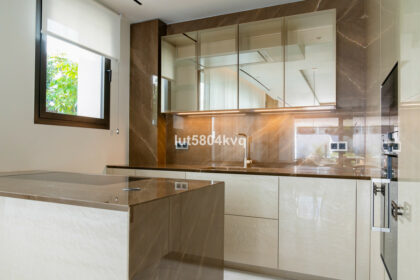 941d919a7c0b28713b73a395eb4ee34c - 13