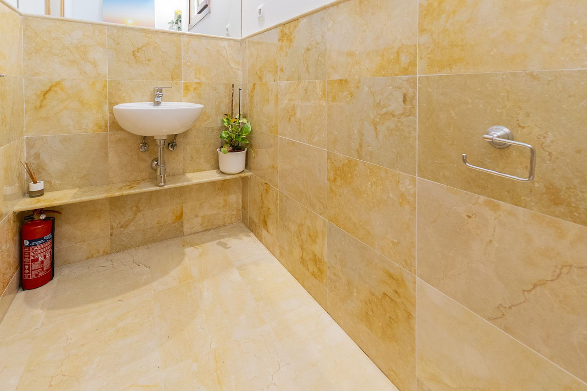 94bc1be3468ea62954068b496678da7c - 14