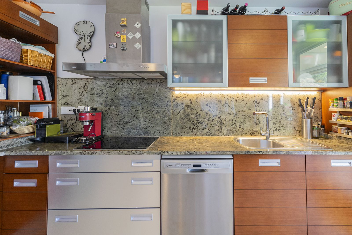 94bc1be3468ea62954068b496678da7c - 15