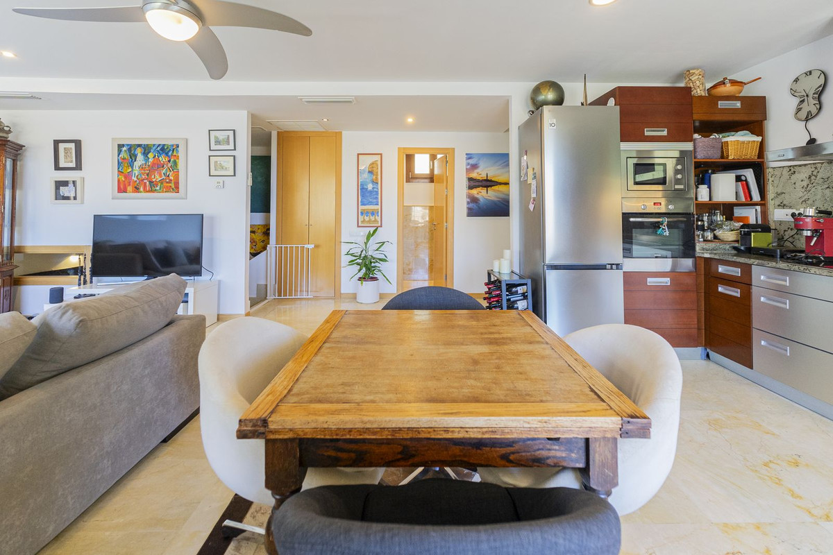 94bc1be3468ea62954068b496678da7c - 18