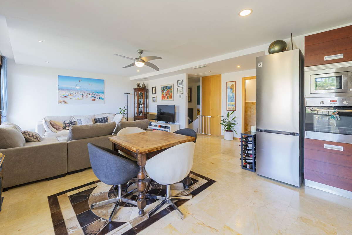 94bc1be3468ea62954068b496678da7c - 23