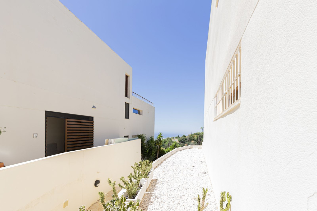 94bc1be3468ea62954068b496678da7c - 62