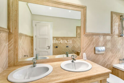 97113704c1b6e32f6a127a2f6817d6a6 - 30