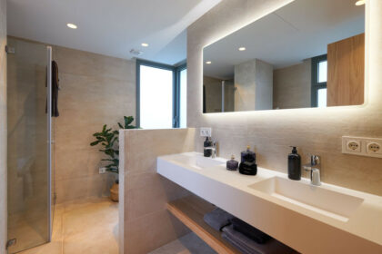 985e6bac08fd04343f2b00b27861d3e6 - 17