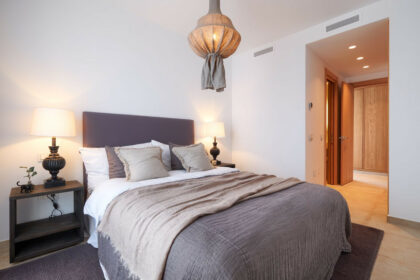 985e6bac08fd04343f2b00b27861d3e6 - 18