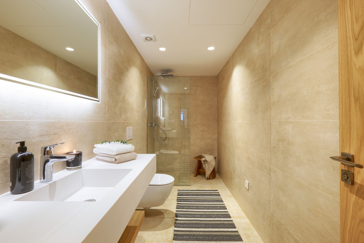 985e6bac08fd04343f2b00b27861d3e6 - 27