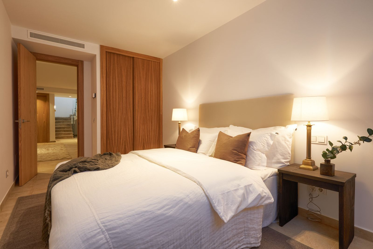 985e6bac08fd04343f2b00b27861d3e6 - 29