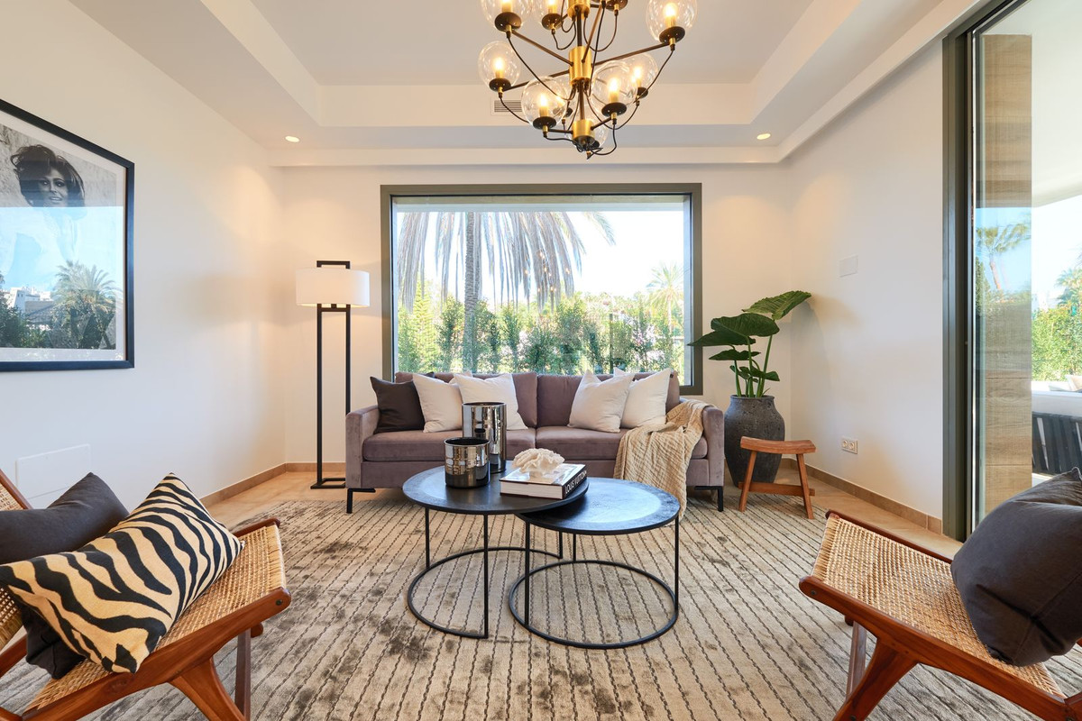 985e6bac08fd04343f2b00b27861d3e6 - 9