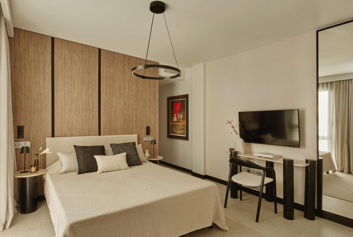 9a741e348d1c4574a30127c4d29f8ffe - 16