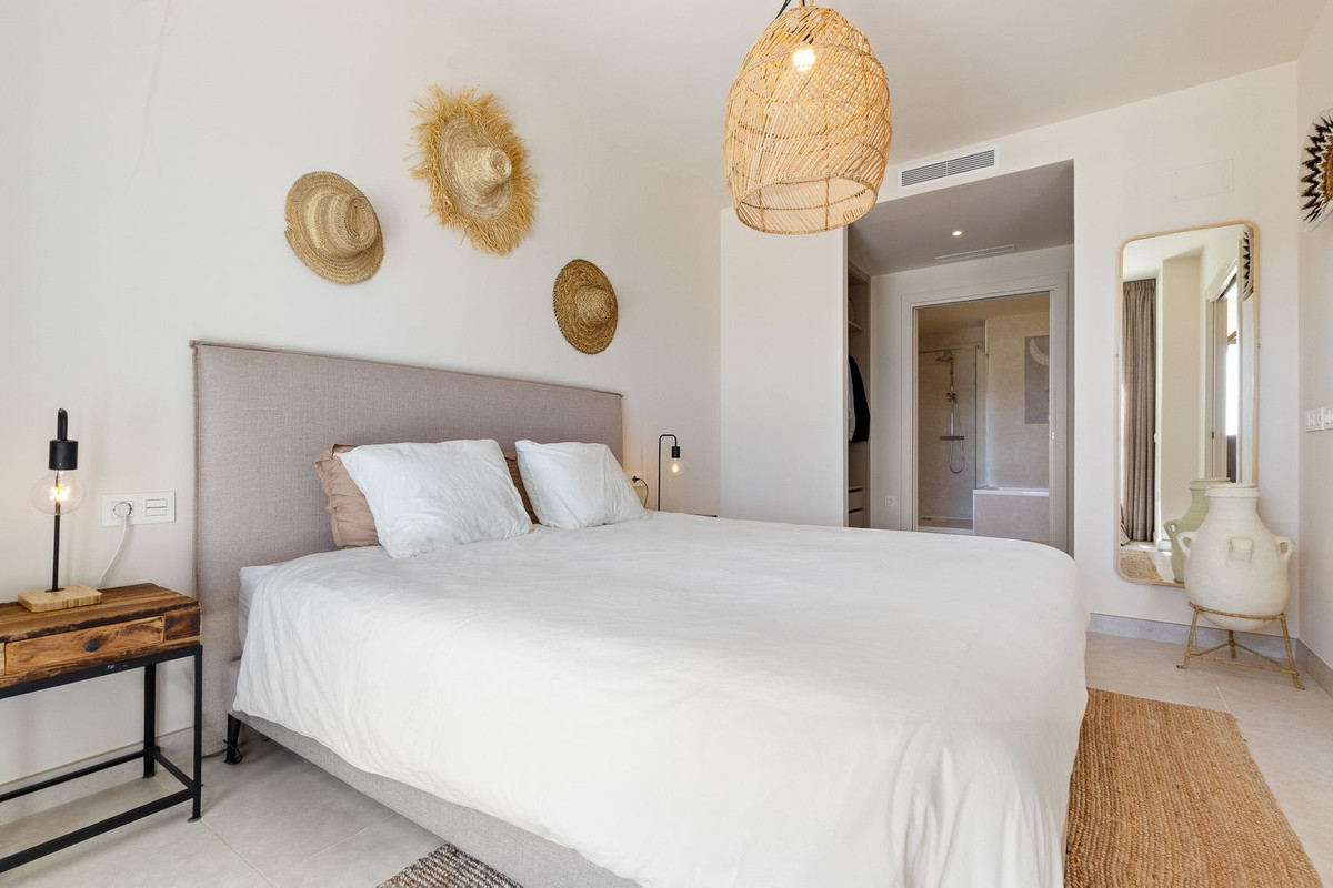 9b9e394861fa0a48387173622bdaea32 - 13