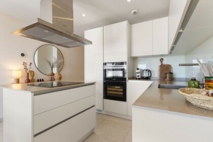 9b9e394861fa0a48387173622bdaea32 - 14