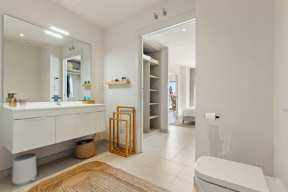 9b9e394861fa0a48387173622bdaea32 - 17