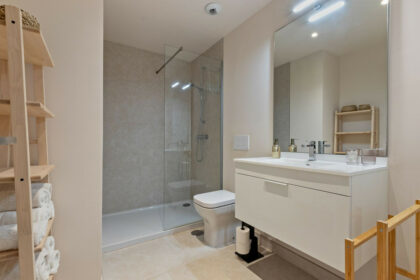 9b9e394861fa0a48387173622bdaea32 - 21