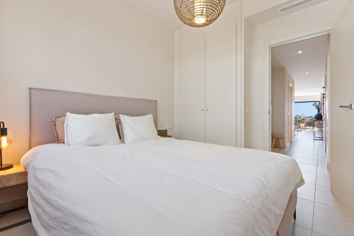 9b9e394861fa0a48387173622bdaea32 - 23