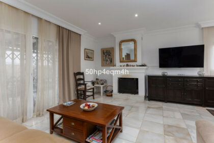 9cbc4b40ed18194660fc7838d8f5719f - 12