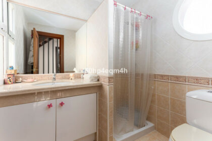 9cbc4b40ed18194660fc7838d8f5719f - 17