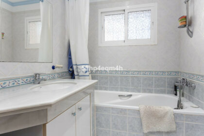 9cbc4b40ed18194660fc7838d8f5719f - 18