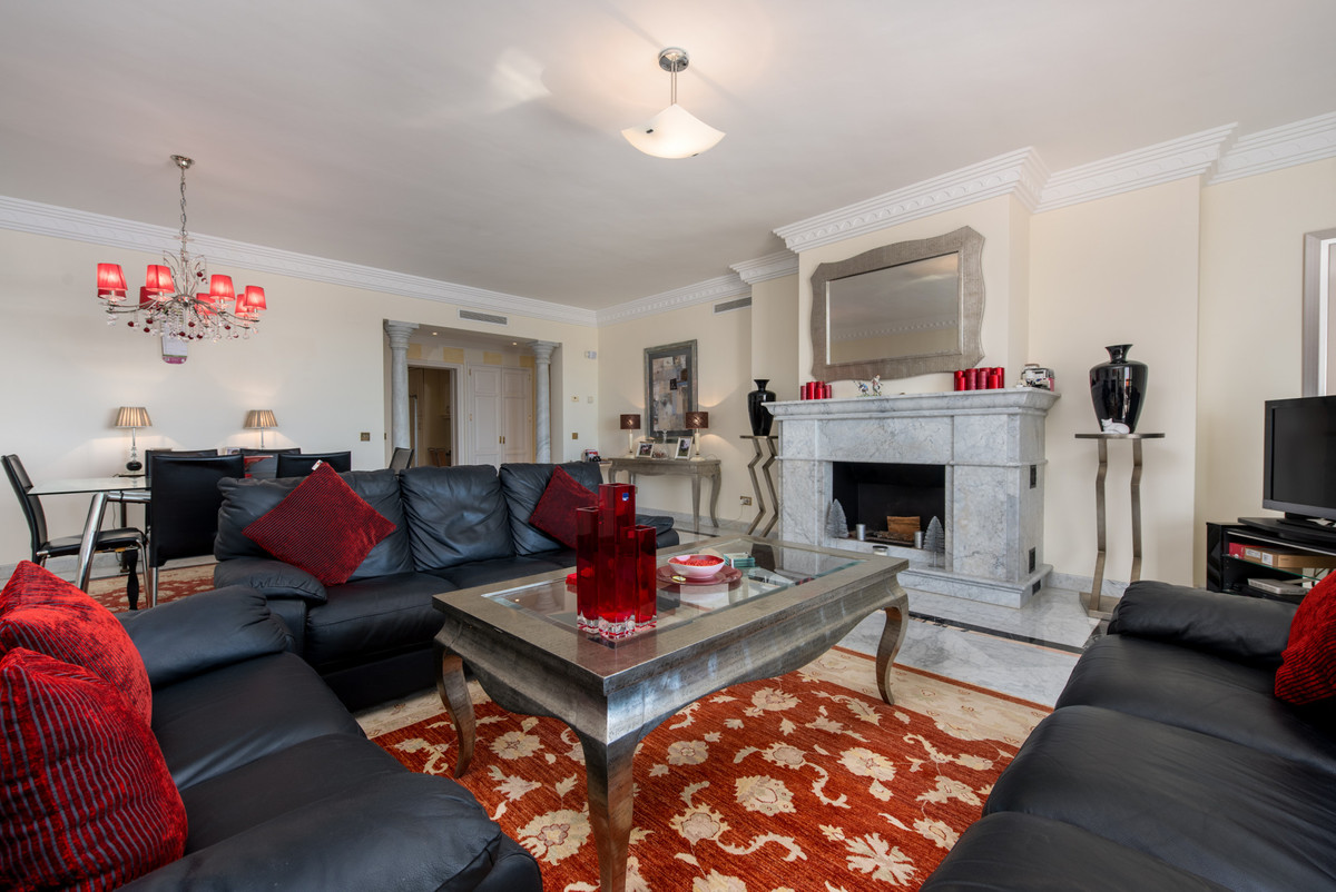 9ce526c0610a4f434b383af50352e176 - 16