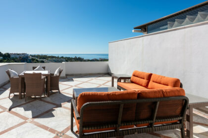 9ce526c0610a4f434b383af50352e176 - 18