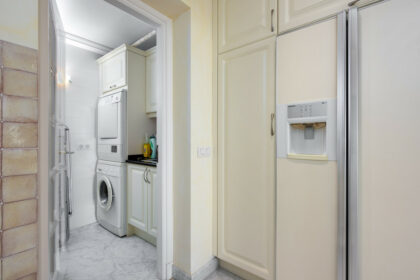 9ce526c0610a4f434b383af50352e176 - 25