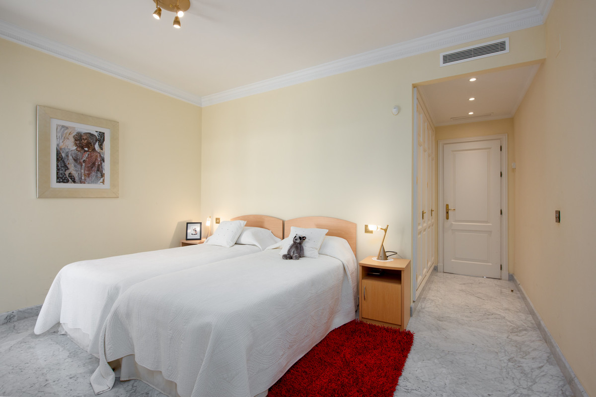 9ce526c0610a4f434b383af50352e176 - 29