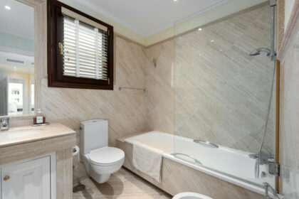 9ce526c0610a4f434b383af50352e176 - 31