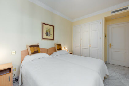 9ce526c0610a4f434b383af50352e176 - 33