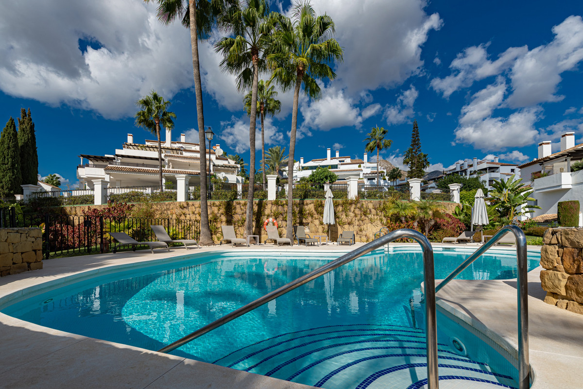 9ce526c0610a4f434b383af50352e176 - 37