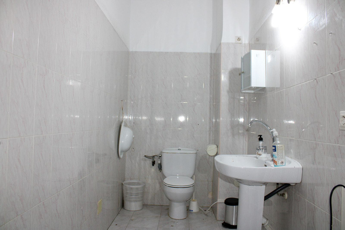 a6f10a05a68e36c4e1d6034da705a1bd - 12