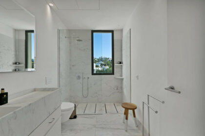 a72e622ecb82e9b315cc3280d1519a7e - 13