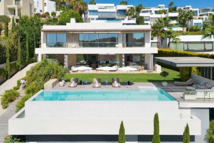 a72e622ecb82e9b315cc3280d1519a7e - 2