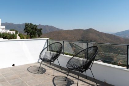 a809cbe479ef2e9ddfbb3c881a600c58 - 12