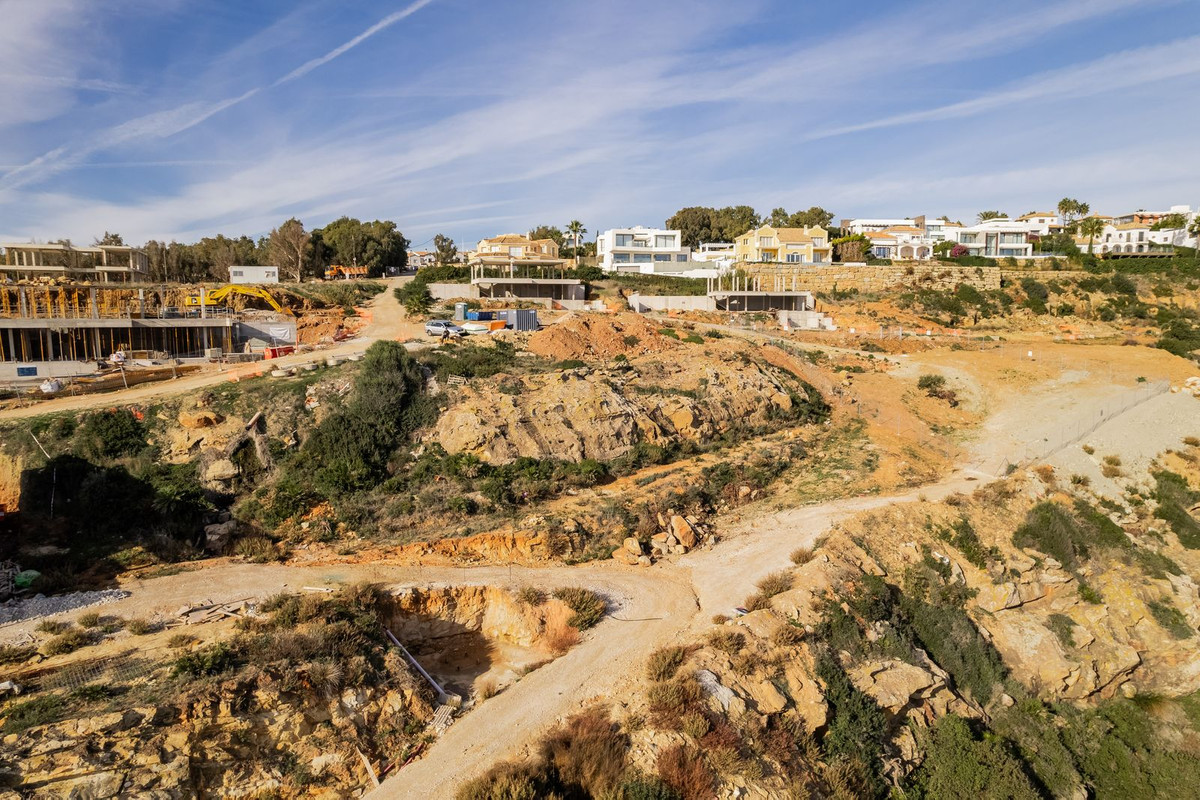 ae422b7fa34076ae2395e6baaf81b085 - 12