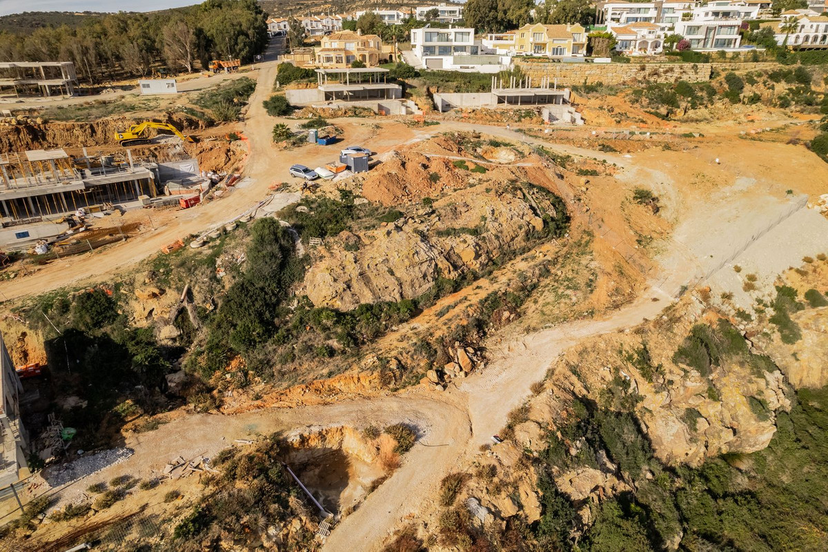 ae422b7fa34076ae2395e6baaf81b085 - 13