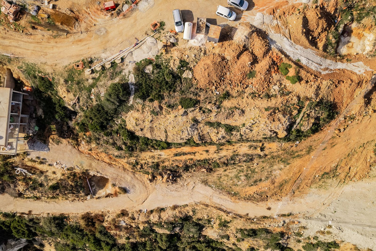 ae422b7fa34076ae2395e6baaf81b085 - 14