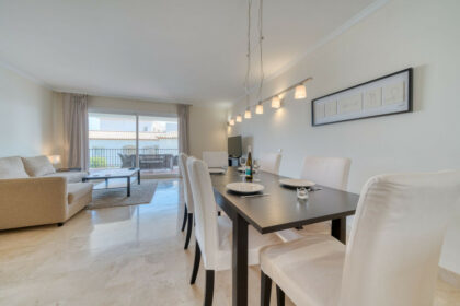 aec0b6641bfb139f56c7ae0bfe056a10 - 11