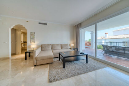 aec0b6641bfb139f56c7ae0bfe056a10 - 12