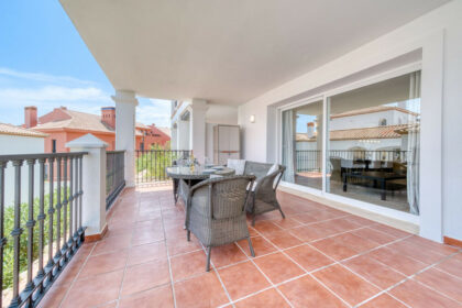 aec0b6641bfb139f56c7ae0bfe056a10 - 20