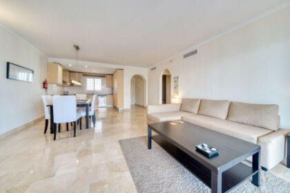 aec0b6641bfb139f56c7ae0bfe056a10 - 26