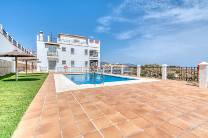 aec0b6641bfb139f56c7ae0bfe056a10 - 33