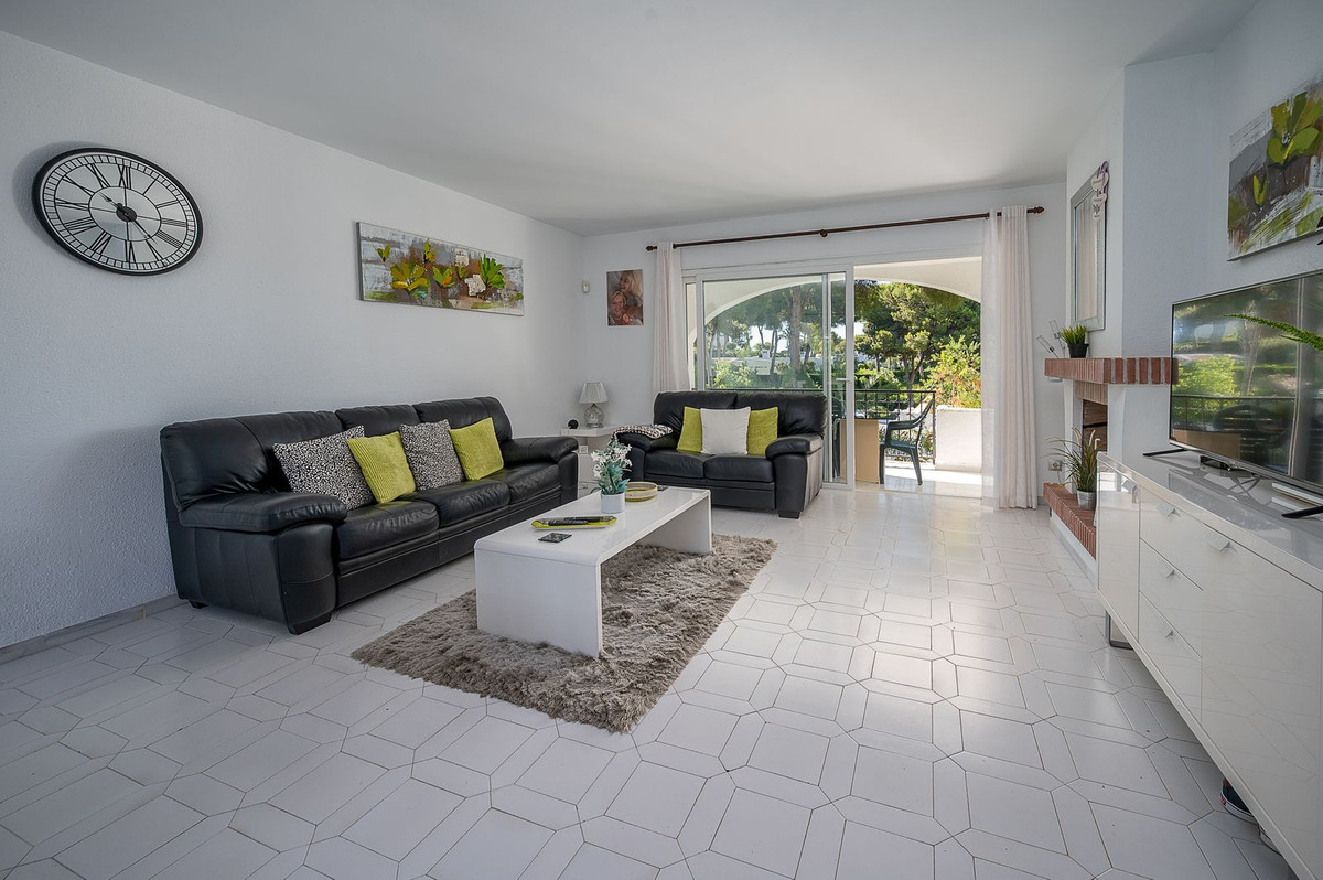 af103b6592c7b6157d8254673d76524d - 3