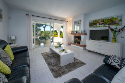 af103b6592c7b6157d8254673d76524d - 4