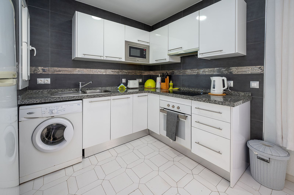 af103b6592c7b6157d8254673d76524d - 7