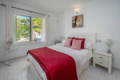 af103b6592c7b6157d8254673d76524d - 9