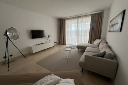 afc6899341abecaec8266a914887898f - 19