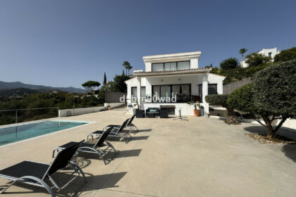 b1a5b9b4856ab662f5f68c17ec63a707 - 1