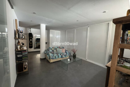 b1a5b9b4856ab662f5f68c17ec63a707 - 18