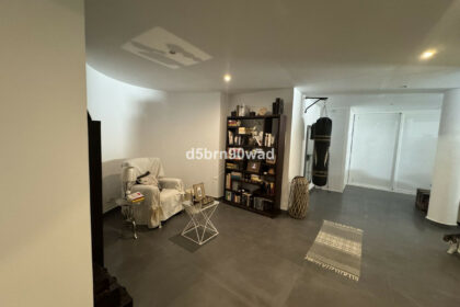 b1a5b9b4856ab662f5f68c17ec63a707 - 23