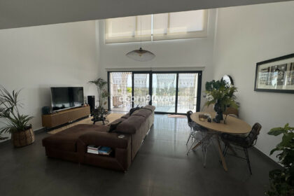 b1a5b9b4856ab662f5f68c17ec63a707 - 28